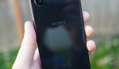 Sony's Two Year Old Phone Won't Get Android 17