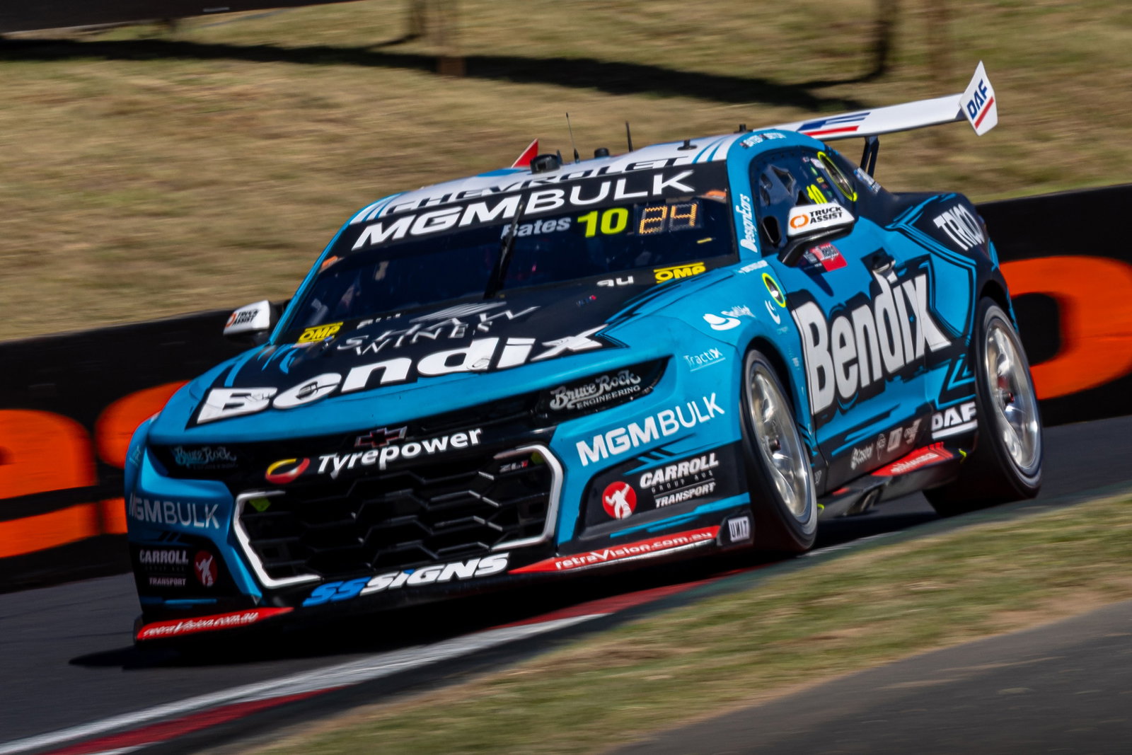 Bates leads Chevrolet trifecta in Bathurst qualifying shock