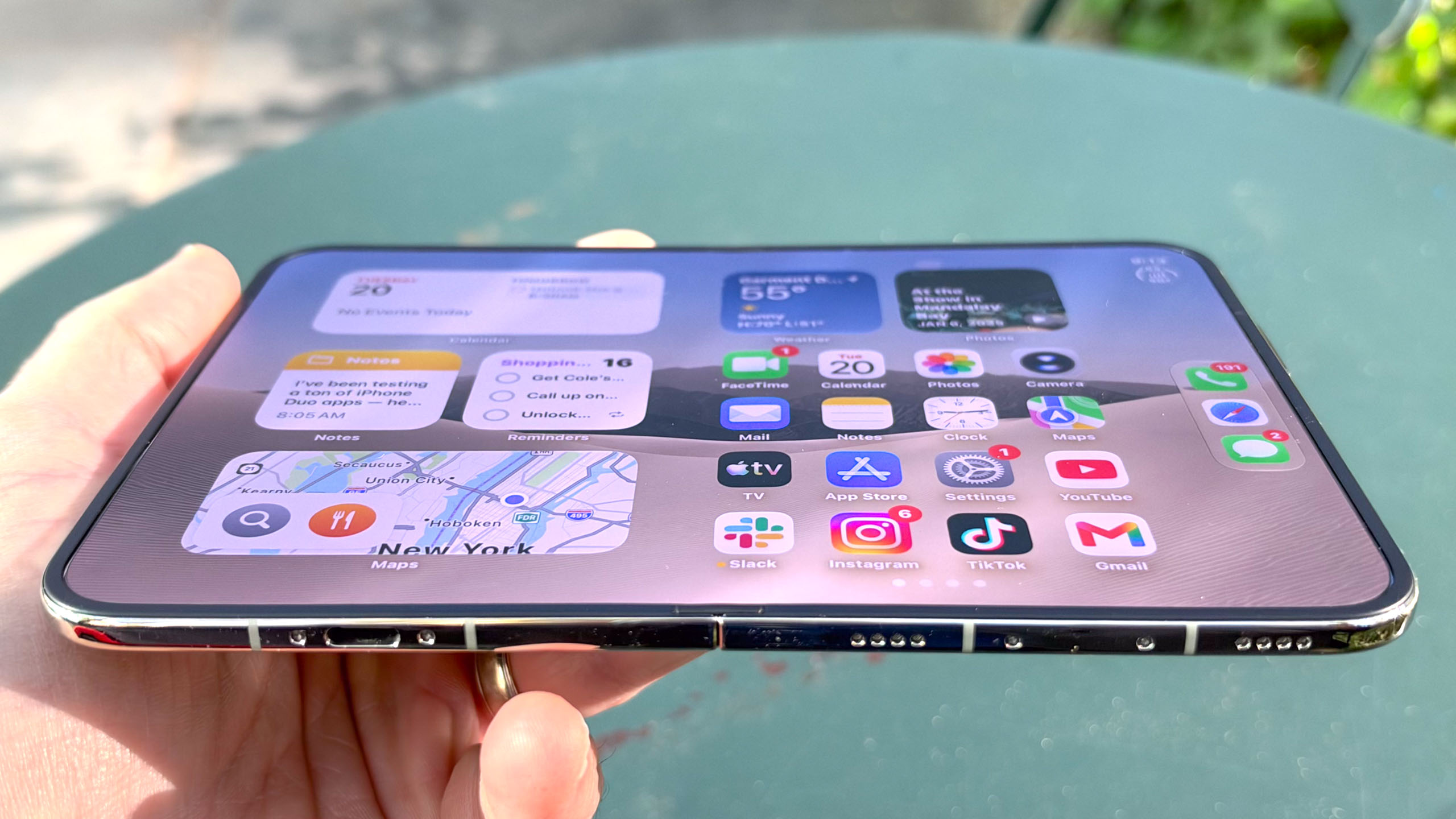 iPhone Duo nearly invisible crease.