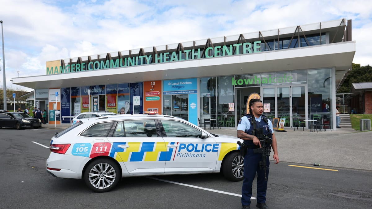 Māngere incident: Police investigate as two seriously injured after Harwell Place incident, armed officers at health clinic