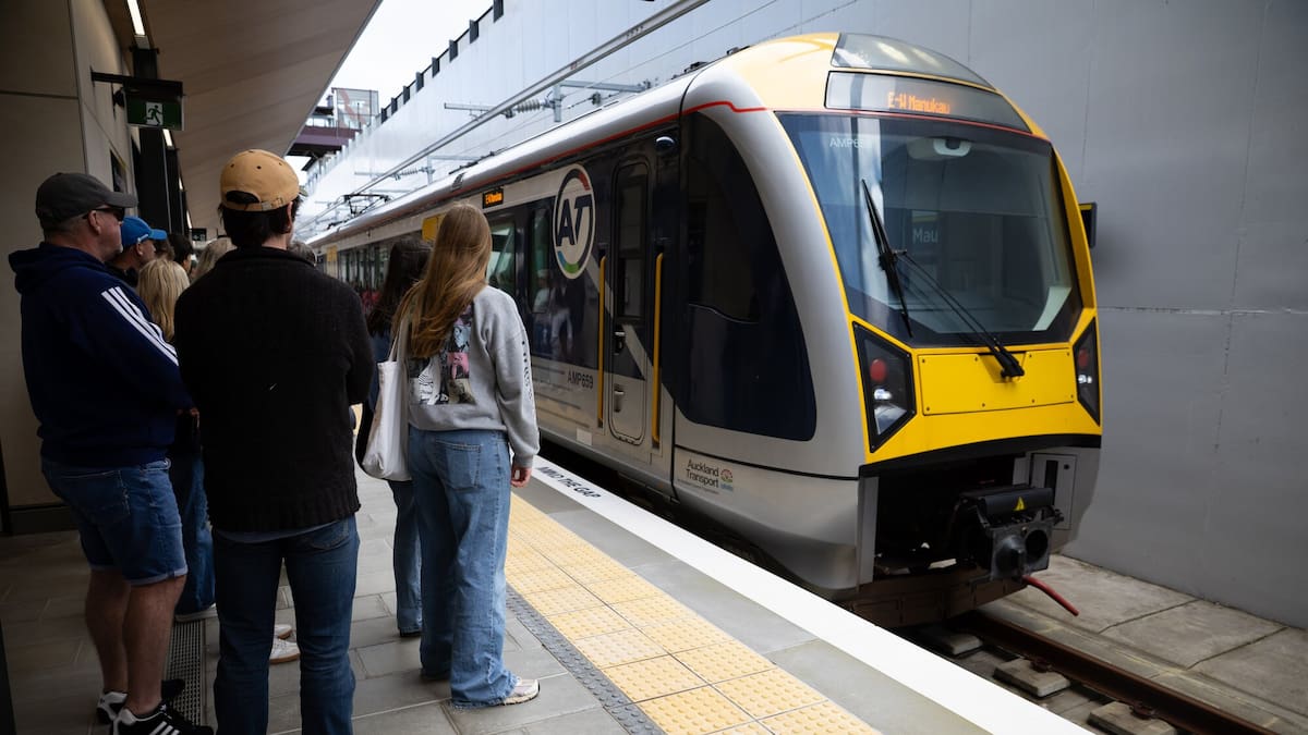 Auckland public transport etiquette: The unwritten rules of your daily commute