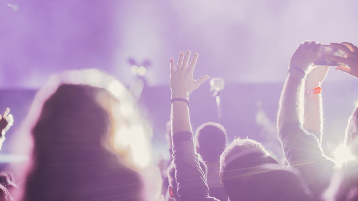 How many original members make a band? – Glenn Dwight