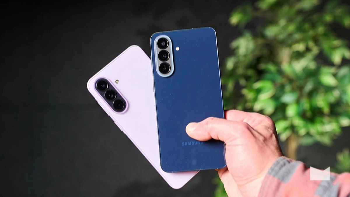 Media reports: Samsung to cut smartphone production by 30% • Межа