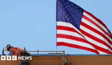 US jobs market sees sharp slowdown ahead of midterm elections - BBC
