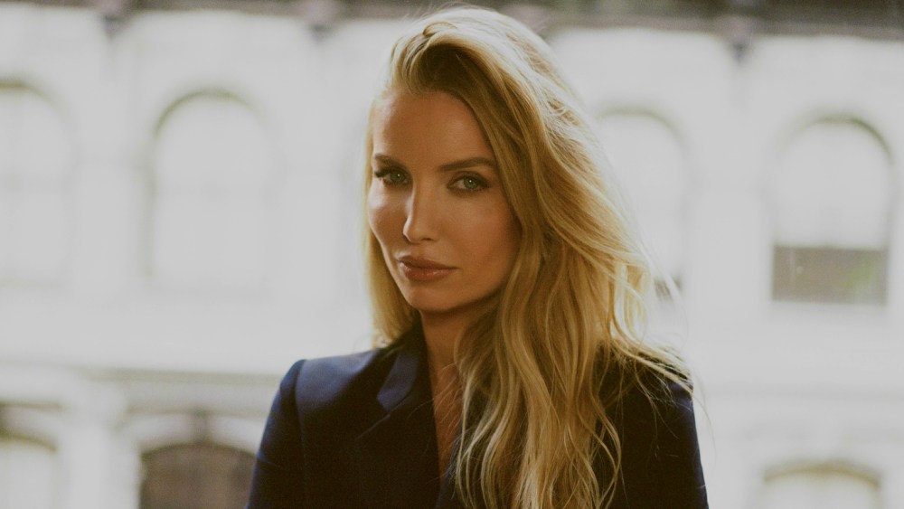 Annabelle Wallis