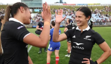 Black Ferns too good for vastly-improved France in second Test