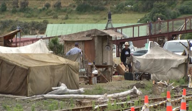 East of Eden a sprawling hit starring Florence Pugh, Dunedin and Ōamaru