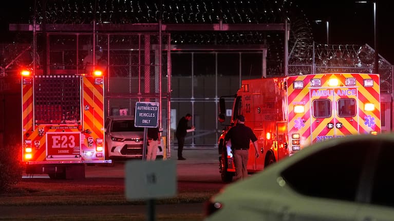 Emergency vehicles arrive at Riverbend Maximum Security Institution after the execution of Christa Pike was halted