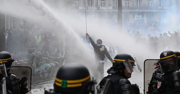 Kiwi student in Paris back to laptop learning as protests shut uni