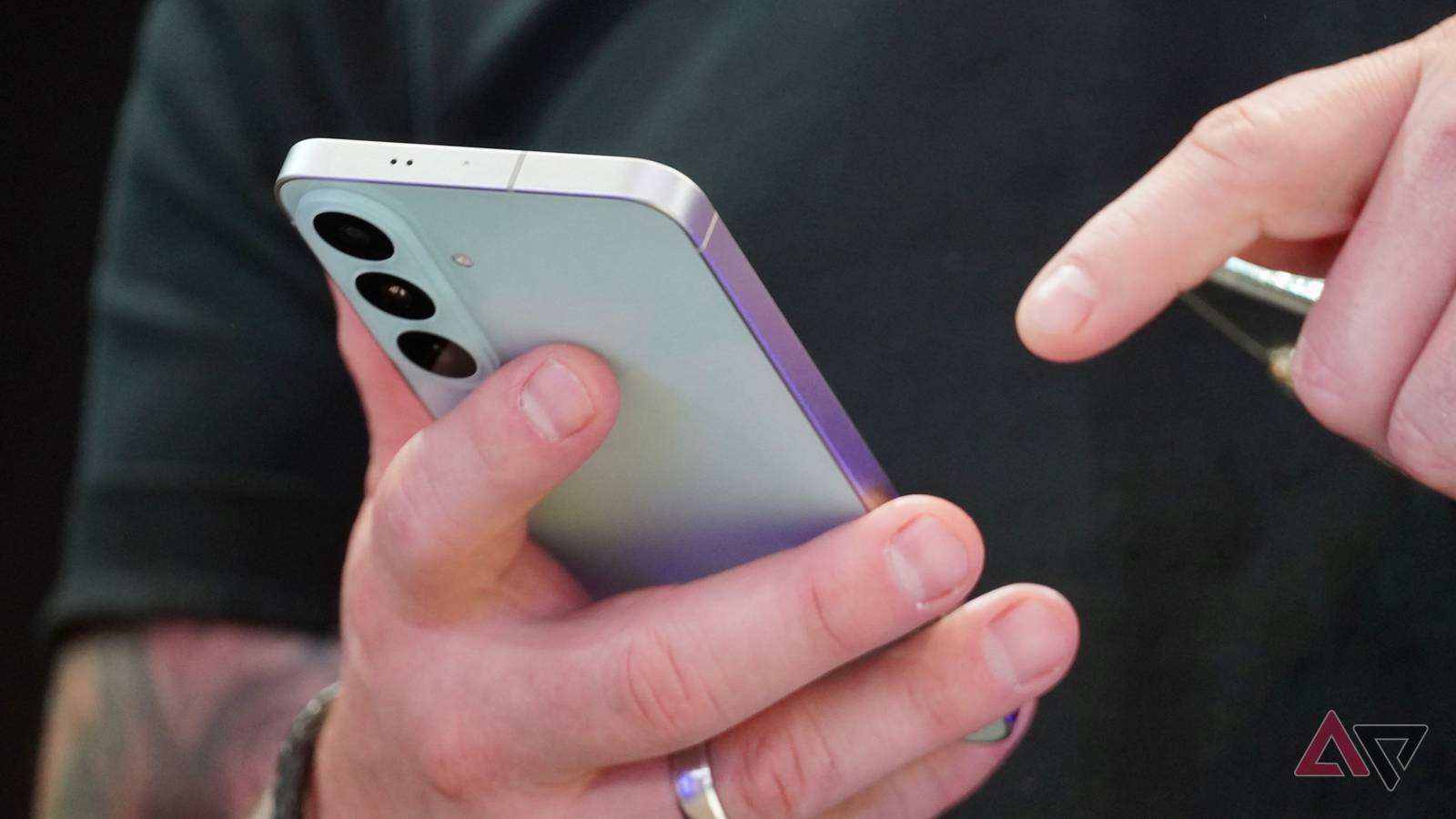 Mint Mobile is selling the Galaxy S26 FE for $480 with a year of service