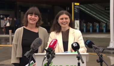 Greens pledge free buses, trains for kids, students, $2 adult fare cap