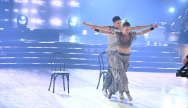 ‘DWTS’ Week 5: Julia Stiles Throws It Back to ‘Save the Last Dance’ With JLo Hip-Hop Jazz Routine