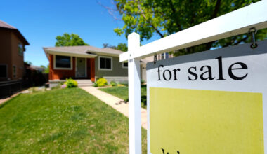 Holding firm after a 7-week rise: When will mortgage rates go down?