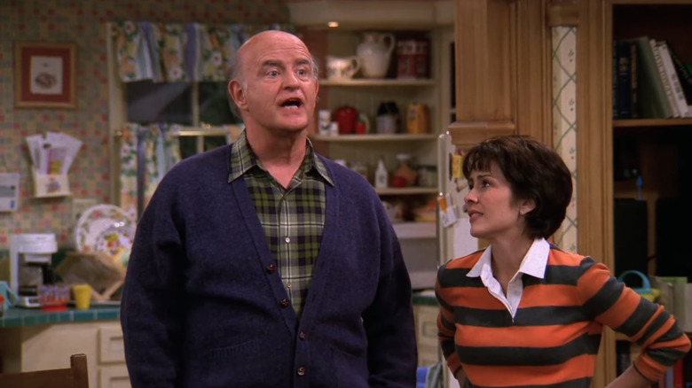 Peter Boyle as Frank Barone yells next to Patricia Heaton as Debra Barone on Everybody Loves Raymond