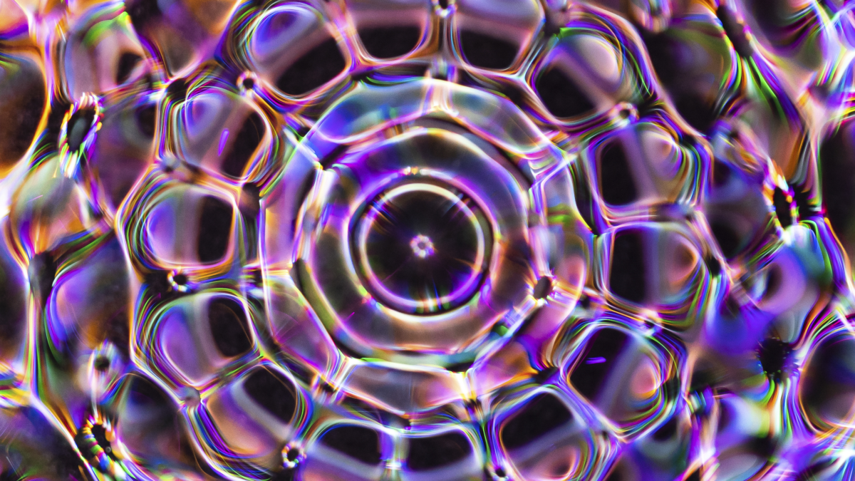 A Strange New Time Crystal Emerges From Synchronized Vibrations : ScienceAlert