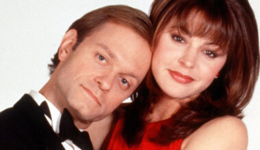 Frasier Studio Audience Reaction To Niles-Daphne Kiss Explained By David Hyde Pierce