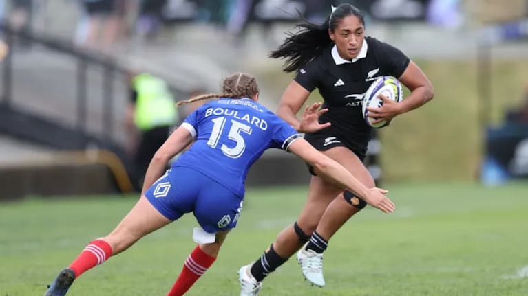 Mererangi Paul in action in the second test against France.