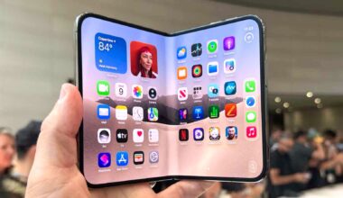 iPhone Duo hands on