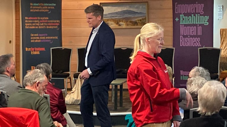 National's Tim Costley, left, and Labour's Sophie Handford, right, before a debate held by the Chamber of Commerce at the Kāpiti Coast.