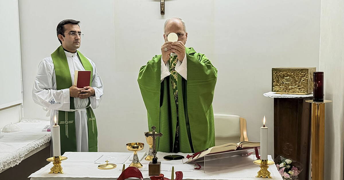 Pope Leo asks Putin for ceasefire to allow aid to occupied Ukrainian town