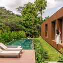 © Bernard Cunha Promenade House / studio gm - Exterior Photography, Garden, Courtyard