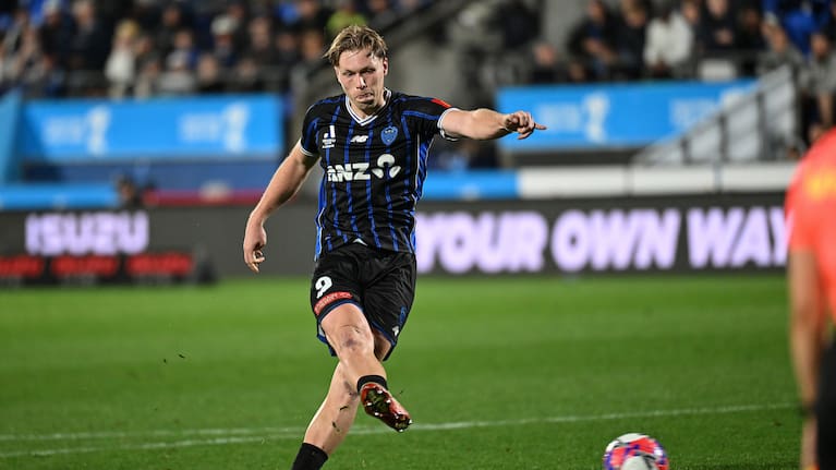Sam Cosgrove of Auckland FC takes a penalty, Auckland FC v Melbourne City, A-League Elimination Final match at Go Media Stadium, Auckland, New Zealand on Saturday 2 May 2026.
