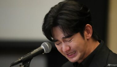 Kim Soo-hyun's agency vows legal action over 'false information'
