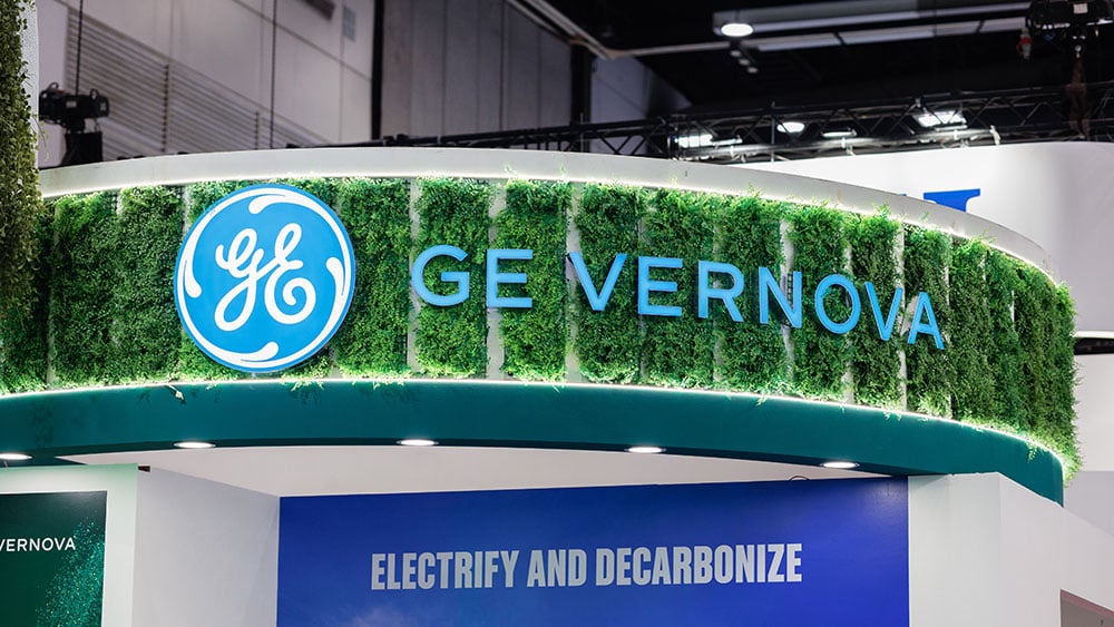 GE Vernova, Snowflake Lead 5 AI Stocks With Accelerating Growth