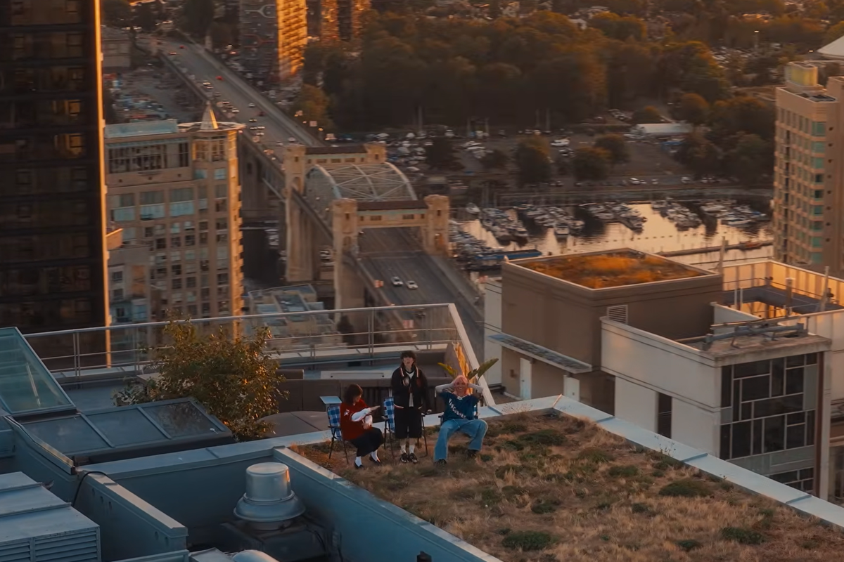 Tegan and Sara music video shoot visited by police