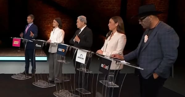 Minor parties keep calm and carry on in tepid kingmakers debate