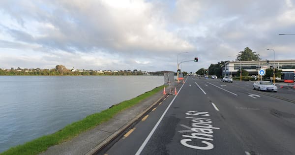Police dive squad called after car enters water in Tauranga