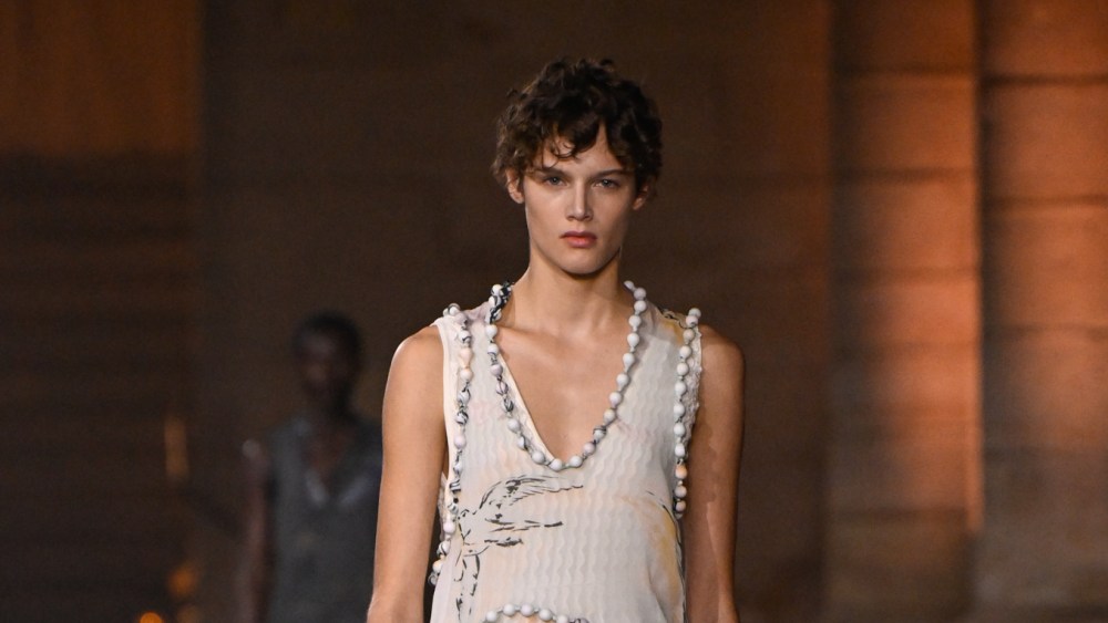 Victoria Beckham Spring 2027 Ready-to-Wear Runway, Fashion Show & Collection Review