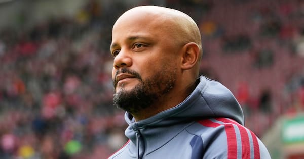 Bayern Munich head coach hospitalised after collapsing at training