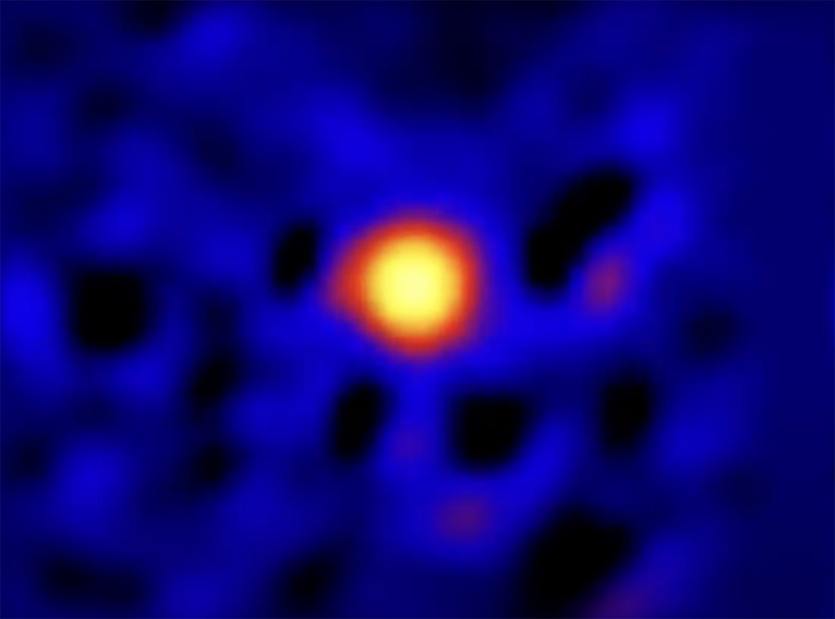 A bright flare coming from the supermassive black hole at the centre of our Galaxy, as seen by the James Webb Space Telescope. Credit: Farhad Yusef-Zadeh/Northwestern University