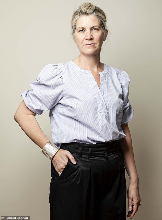 At one point, Emma Mapp couldn’t raise her left arm or turn her neck, and she struggled to wash and dress herself. It also had an impact on her social life because she was worried someone might bump into her shoulder and cause her pain