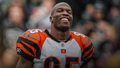 “He starts slow”: NFL star Chad Johnson beats a real racehorse in jaw-dropping race at Cincinnati’s River Downs