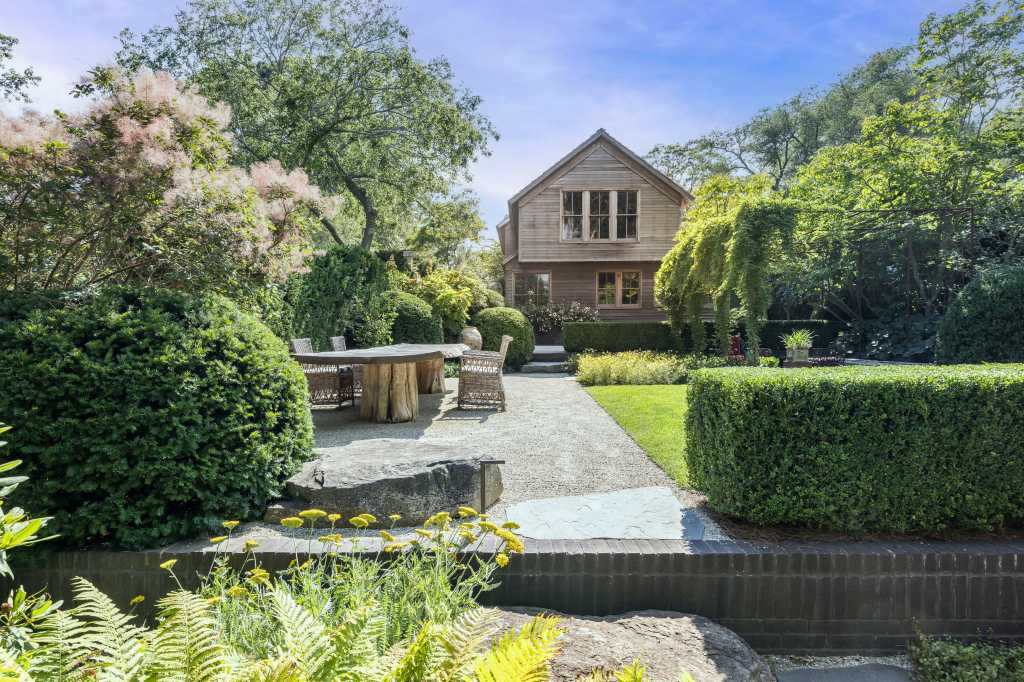 Neal Beckstedt, SAG HARBOR