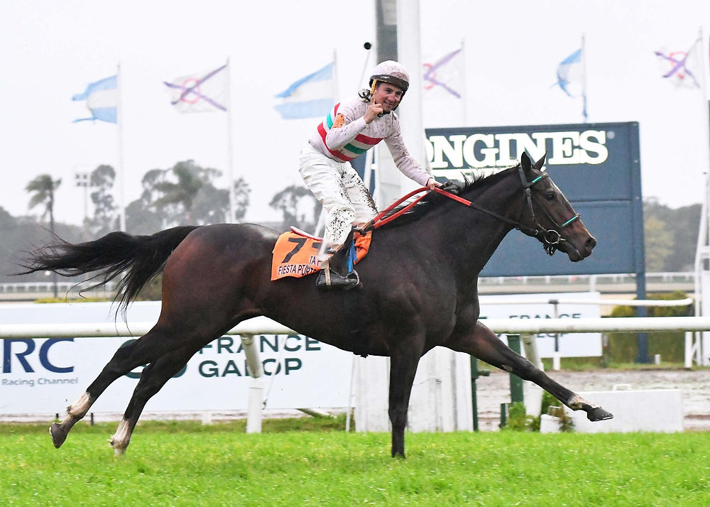 Fiesta Porteña Tops Exciting Balsa Field