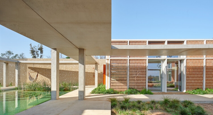 Tres Patis House / TwoBo arquitectura - Image 1 of 27