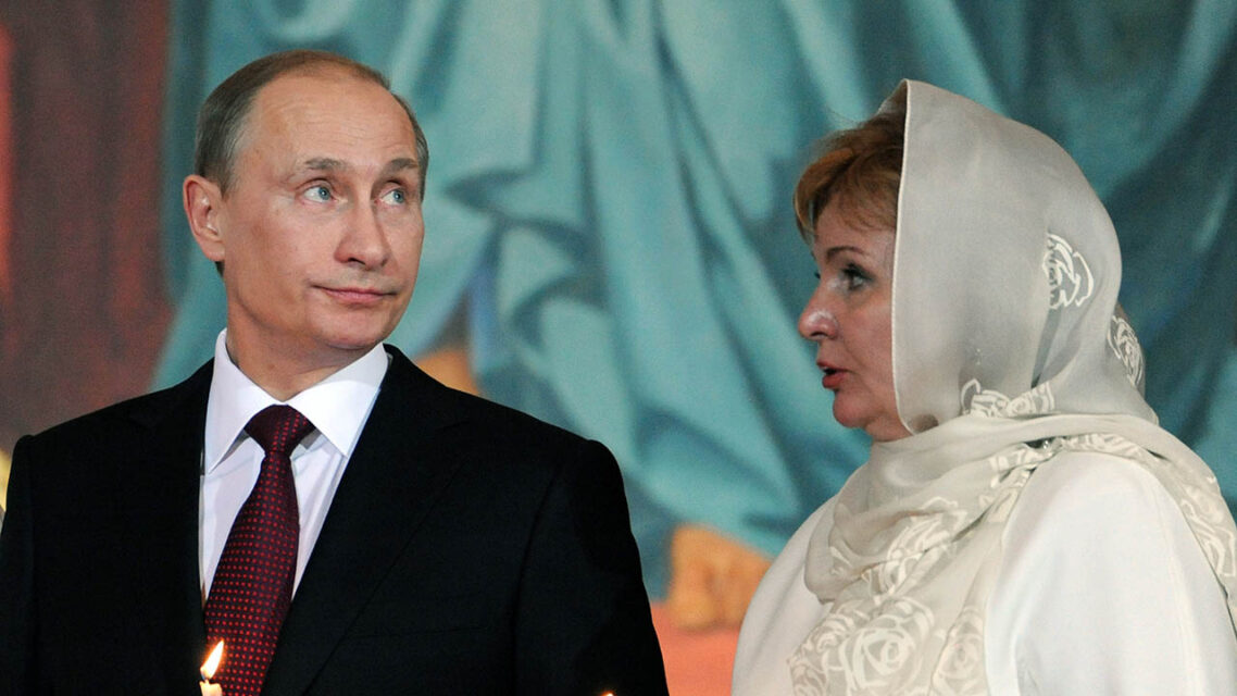 Photo of Vladimir Putin and Lyudmila Putina in 2011.