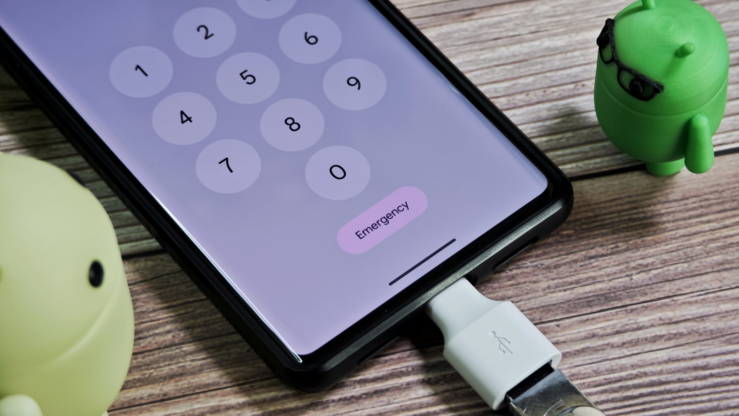 USB stick plugged into an Android phone while locked hero image