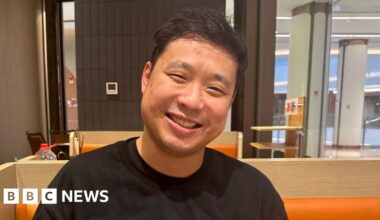 China's young workers - overqualified and in low-paying jobs