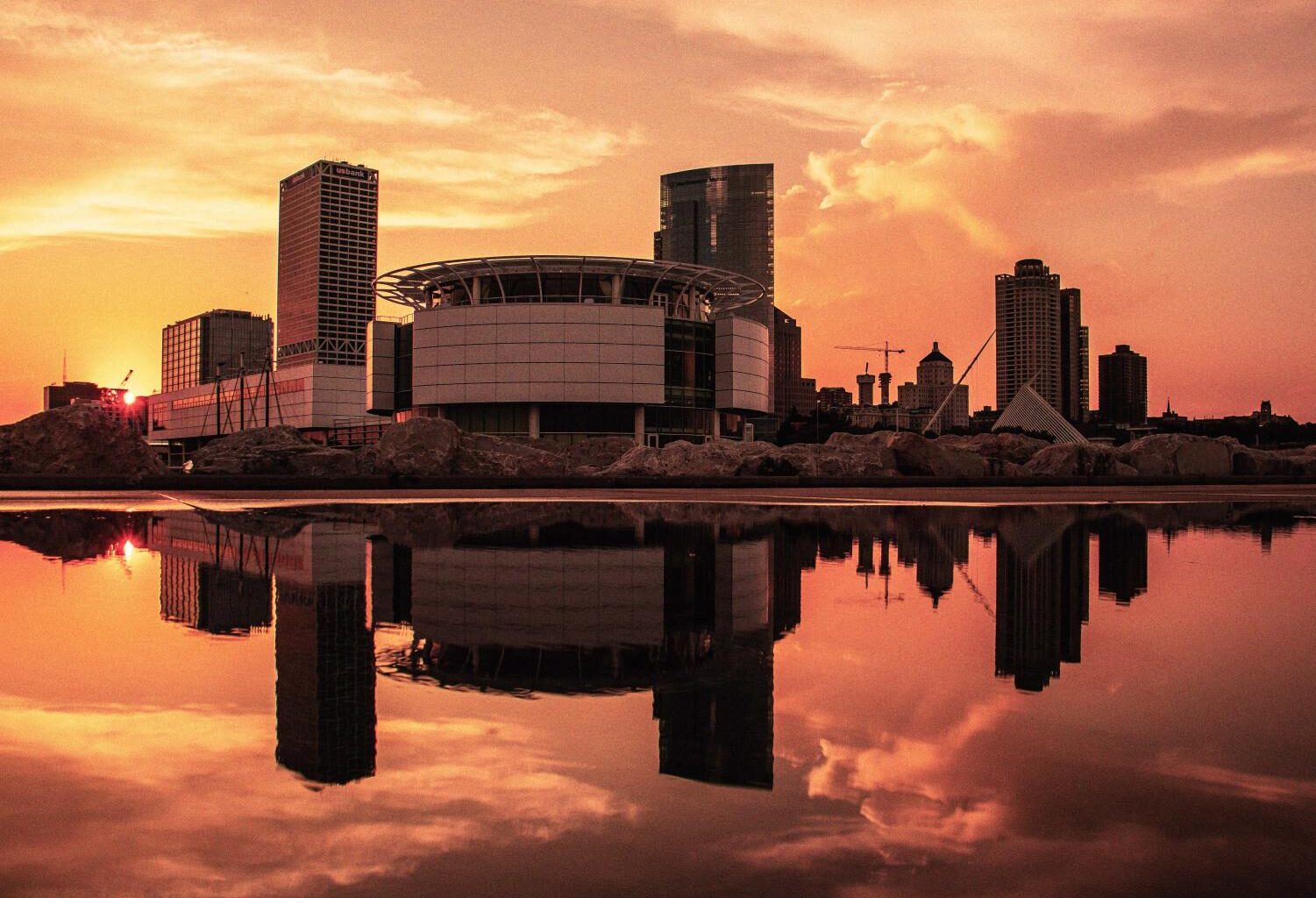 Milwaukee ranked best Midwestern city, second-best in the U.S for recent college graduates – Marquette Wire