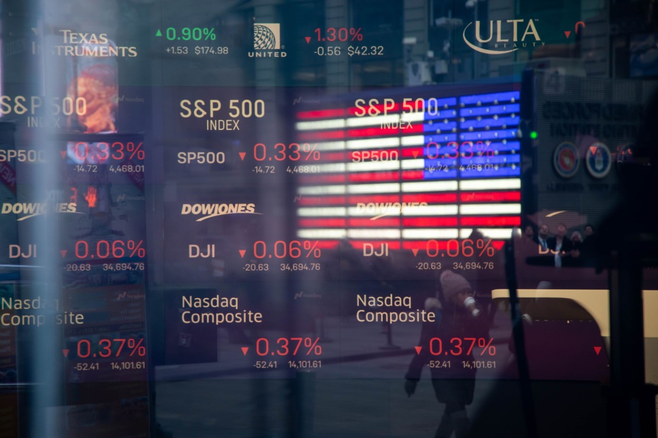 US Markets Fall As Tariff Concerns Hit Corporate Earnings​
