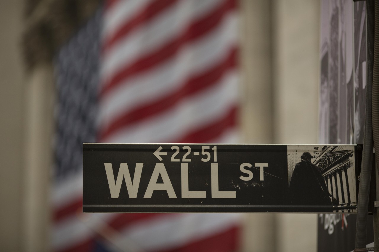 ​​Wall Street Gains As FTSE Falls On Sterling Strength