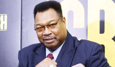 Larry Holmes Says There Is No Debate On Who The Greatest Heavyweight Of All Time Is