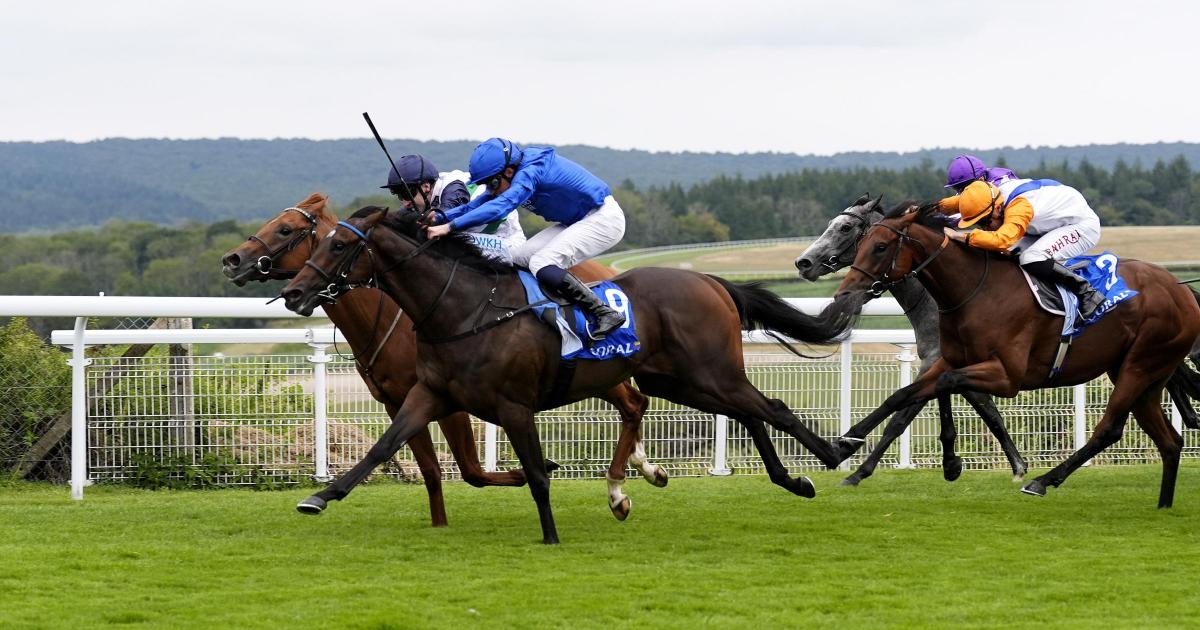 Morris Dancer shows off winning moves at Salisbury