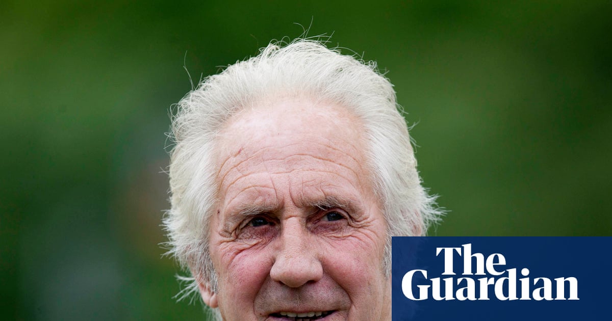 Horse racing trainer Bill Turner, Brocklesby Stakes specialist, dies aged 78 after fall | Horse racing