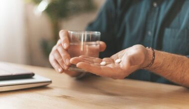 Heart failure in older people linked to common painkiller