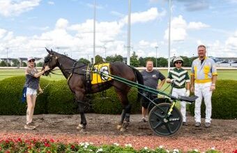 Burke collects win 16,000 at The Red Mile – U.S. Trotting News